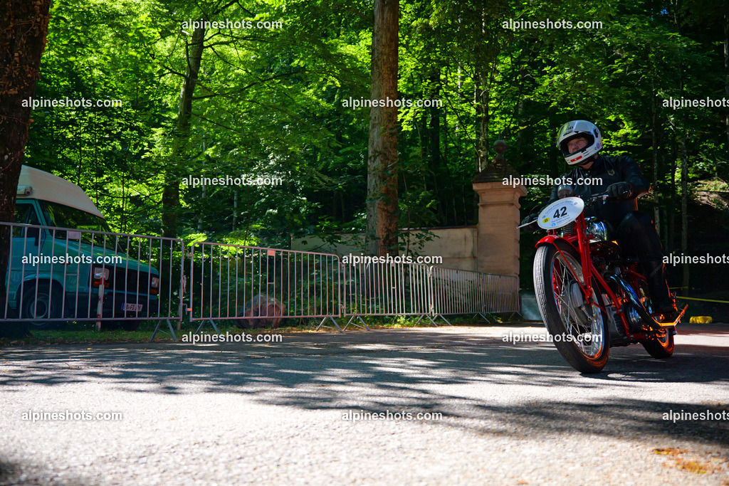 P1026104 | Erleben Sie atemberaubende, hochqualitative Fotos Ihrer Fahrt entlang der malerischen Alpenstraßen. Besuchen Sie alpineshots.com, um professionelle Aufnahmen Ihrer unvergesslichen Reise zu finden und zu kaufen - Realisiert mit Pictrs.com