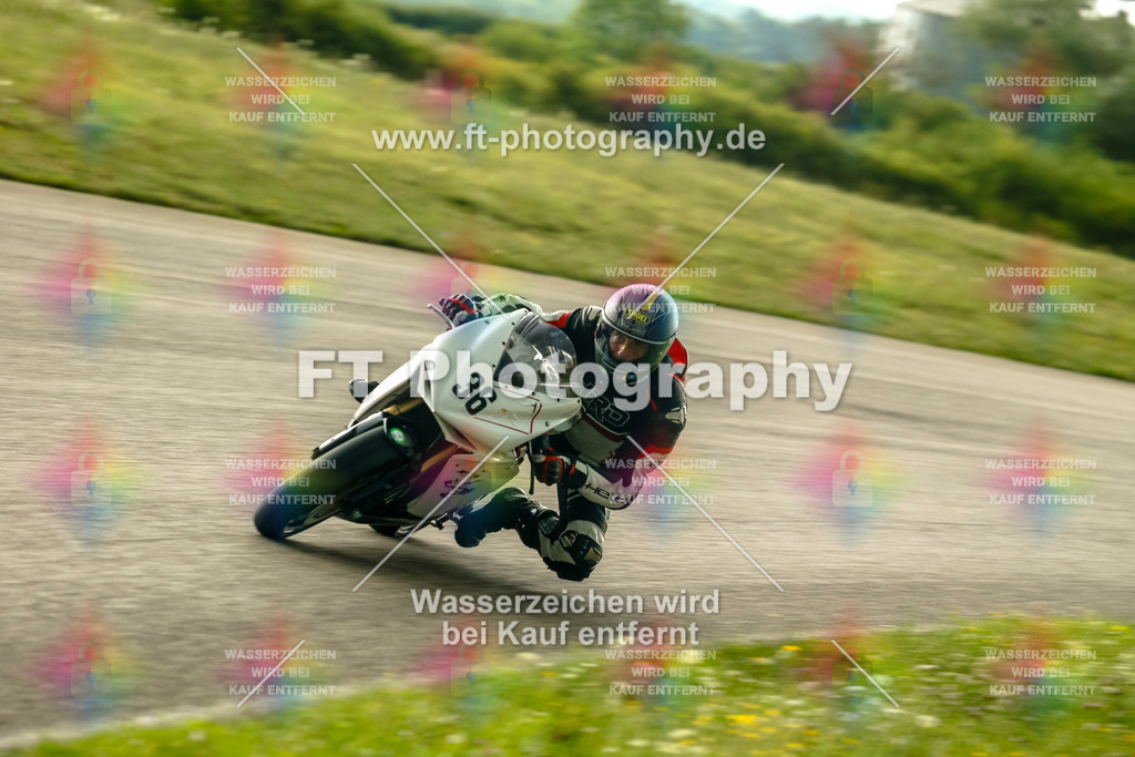 Chambley Juli-3375 | Hier findet Ihr Bilder von Touristenfahrten auf der Nürburgring Nordschleife oder von anderen Veranstaltungen die ich besucht habe. Viel Spass beim Durch Schauen 