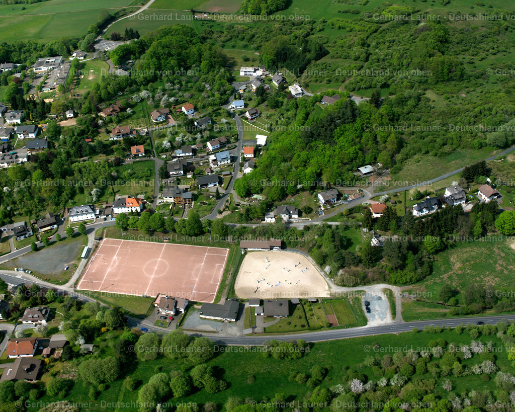 2610393 | OBERSCHELD 09.06.2006 Ensemble der Sportplatzanlagen  in Oberscheld im Bundesland Hessen, Deutschland // Ensemble of sports grounds  in Oberscheld in the state Hesse, Germany Foto: Gerhard Launer