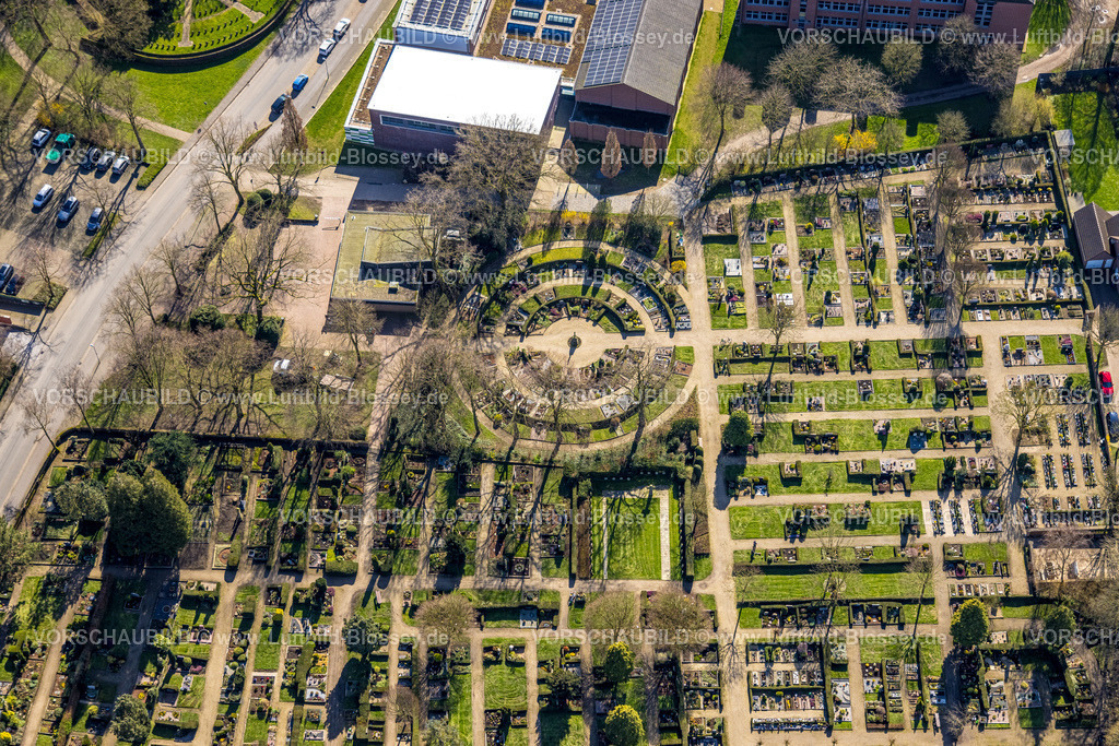 Rees240312607 | Luftbild, Friedhof Rees, Gräberfeld und kreisförmiges Urnengräberfeld, Rees, Nordrhein-Westfalen, Deutschland