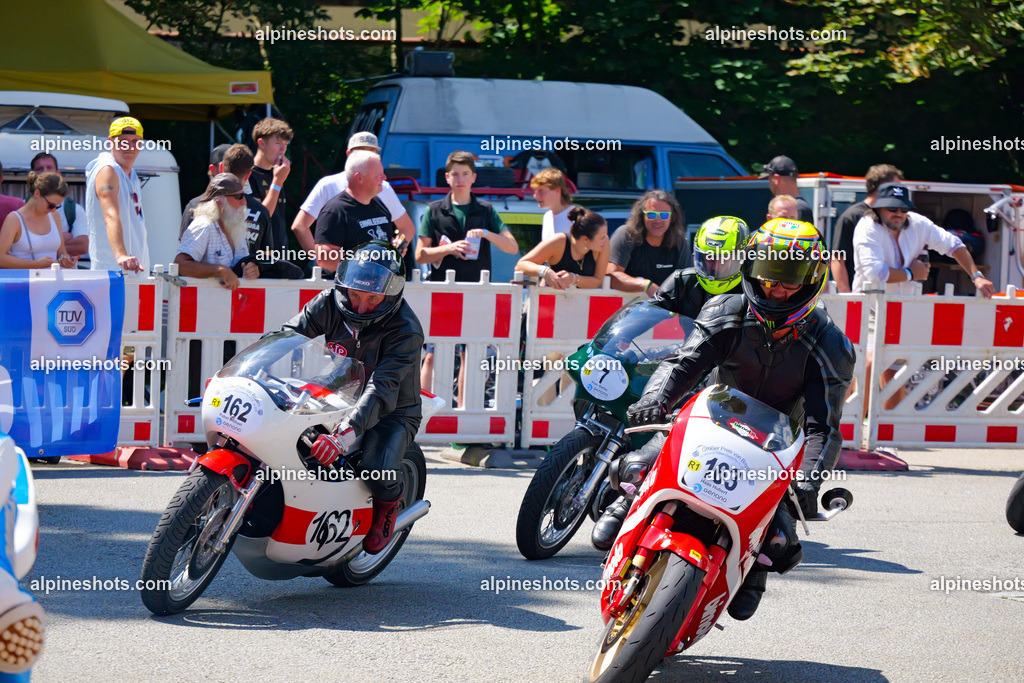 P1036891-2 | Erleben Sie atemberaubende, hochqualitative Fotos Ihrer Fahrt entlang der malerischen Alpenstraßen. Besuchen Sie alpineshots.com, um professionelle Aufnahmen Ihrer unvergesslichen Reise zu finden und zu kaufen - Realisiert mit Pictrs.com