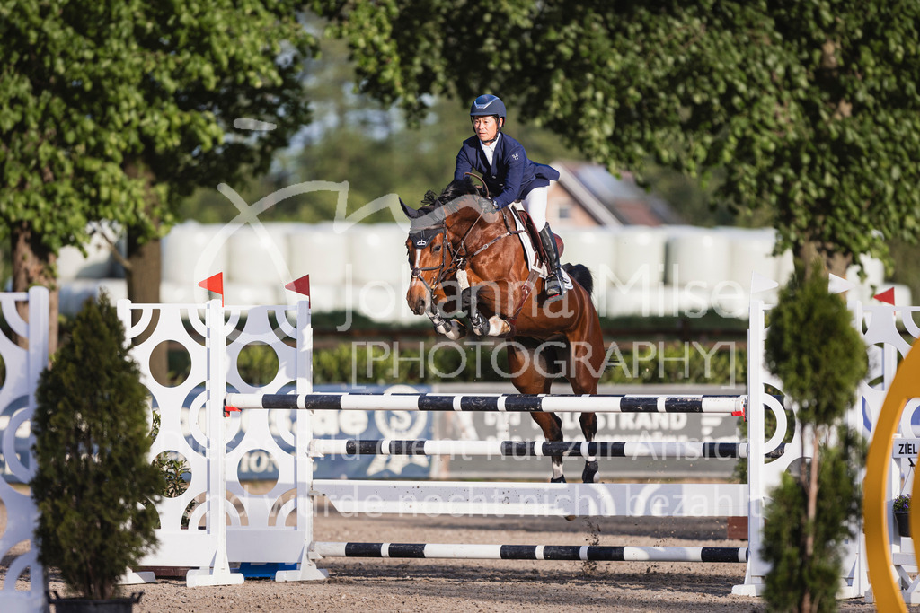250506_Mühlen_Youngster-M-624 | Deine schönsten Turniermomente als professionelle Fotos! Entdecke hochwertige Pferdesport-Fotografie im Online-Shop. Jetzt Fotos finden & bestellen!