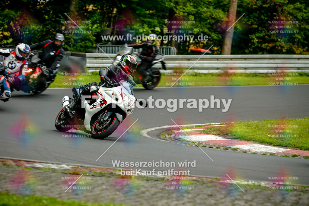 VBK-4237 | Hier findet Ihr Bilder von Touristenfahrten auf der Nürburgring Nordschleife oder von anderen Veranstaltungen die ich besucht habe. Viel Spass beim Durch Schauen 