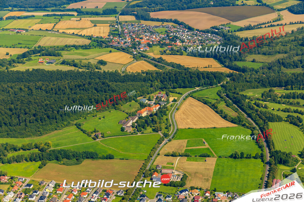 Neue Luftbildaufnahme der Stadt Bad Driburg - Das Luftbild wurde 2025 vom UL-Flugzeug heraus erstellt ( keine Drohnenaufnahme ) - Hochauflösende Luftaufnahme - für Wandbilder und großformatige Ausdrucke geeignet. Das besondere Geschenk!Hier alle&nbsp;Infos zur Lizenzierung der LuftaufnahmeWir fliegen auch dieses Jahr wieder in Ihre Region um Luftbilder zu erstellen.- Luftbild anfragen