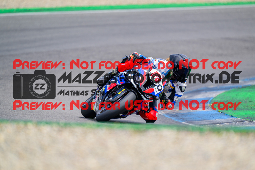 MaZZes_FotoMatrix_240615_1581 | WEISS