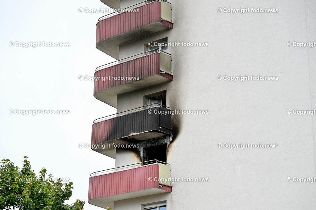 Voecklabruck_ Brandstelle Hochhaus_ 08.07.2024-30 | 08.07.2024, Voecklabruck, AUT, Brandstelle Hochhaus, im Bild Brandherd, Wohnung, Balkon, 4. Stock