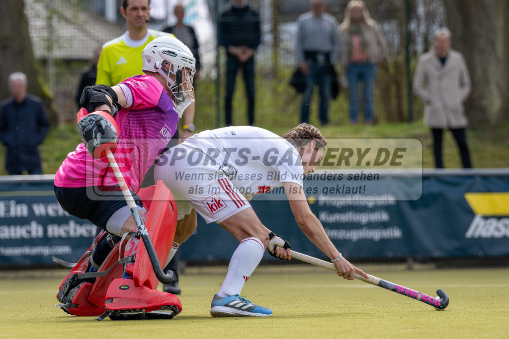 SFE_20250323_0129 | Köln, Deutschland, 23.03.2025:  Hockey 1. Bundesliga Herren Rot-Weiss Köln - Berliner HC im KTHC Stadion Rot-Weiss Köln Tennis and Hockey Club am 23.03.2025 in Köln, Deutschland. (Foto von Stephan Fehrmann)Köln, Germany, 23.03.2025: Hockey 1. Bundesliga Herren Rot-Weiss Köln - Berliner HC in KTHC Stadion Rot-Weiss Köln Tennis and Hockey Club at 23.03.2025 in Köln, Deutschland. (Foto from Stephan Fehrmann)