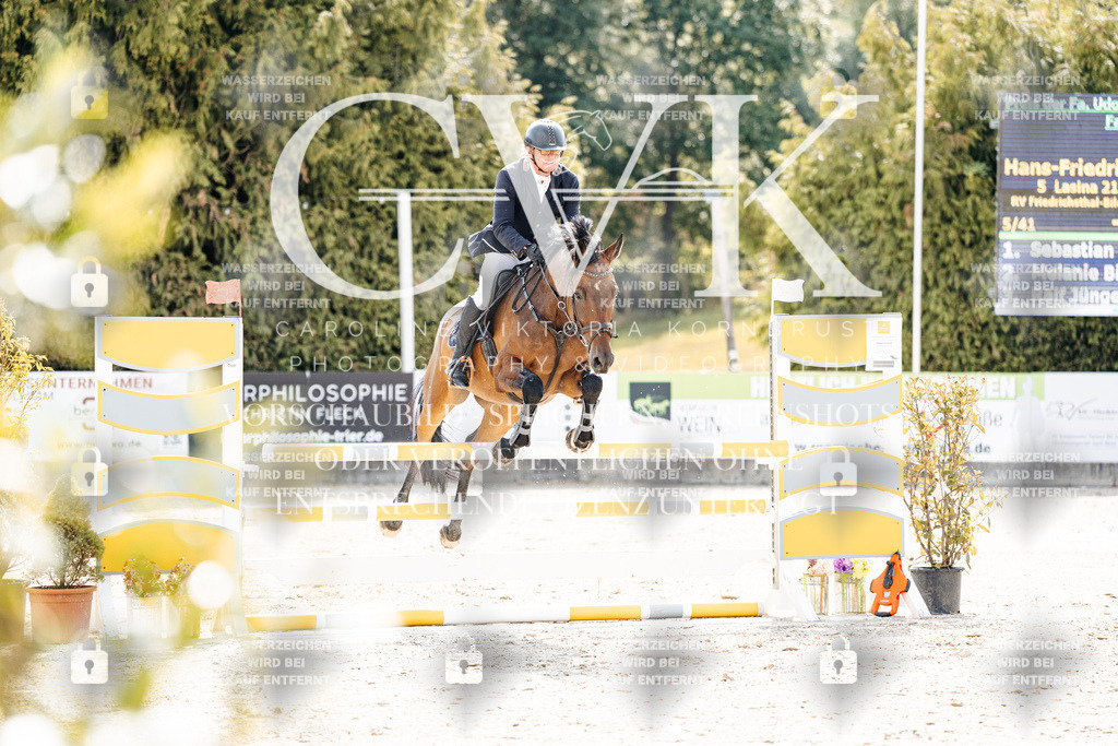 CK908762 | Turnierfotografie Pferdefotografie Trier Rheinland-Pfalz Pferdesport Reitsport Tierfotografie Sportfotografie Pferdevideo Pferdevideografie Equestrianvideography equestrianphotography  - Realisiert mit Pictrs.com