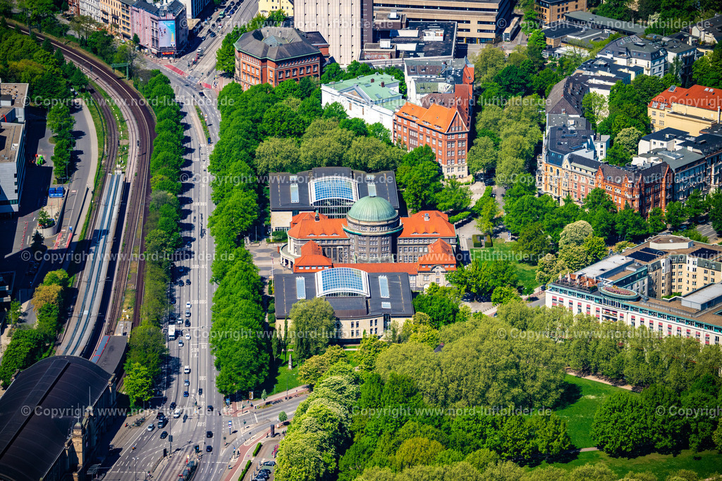 Hamburg_Dammtor_Universität_ELS_3370010525 | HAMBURG 01.05.2025 Campus- Gebäude der Universität der "Universität Hamburg" an der Edmund-Siemers-Allee im Ortsteil Rotherbaum in Hamburg, Deutschland. Weiterführende Informationen bei: Universität Hamburg. // Campus building of the university of "Universitaet Hamburg" on Edmund-Siemers-Allee in the district Rotherbaum in Hamburg, Germany. Further information at: Universitaet Hamburg. Foto: Martin Elsen