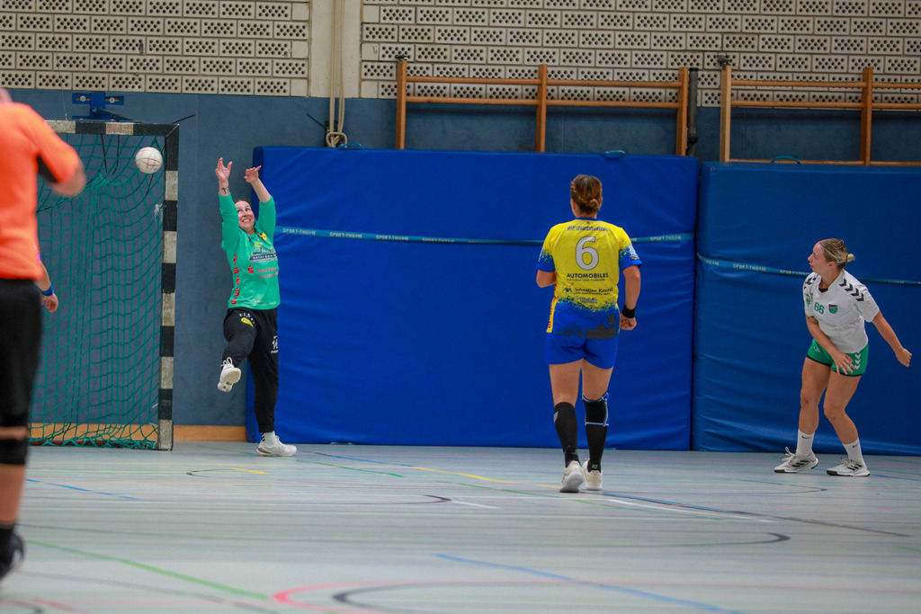 Neukirchen-Rheinhausen310825_040 | Bildergalerie von Sport-Ereignissen aber auch von weiteren spannenden Dingen - nicht nur vom Niederrhein. In Anlehnung an den bekannten Spruch von Hanns Dieter Hüsch heißt das Motto: "Niederrhein ist überall".  - Realisiert mit Pictrs.com