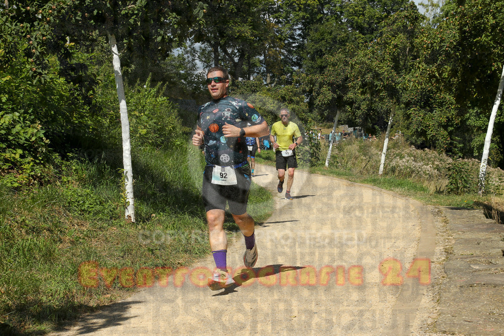 250824_1231_EX1_9614 | Sportfotografie im Rhein-Sieg Kreis, Köln, Bonn, NRW, Rheinland Pfalz, Hessen, etc. Unser Tätigkeitsfeld umfasst den Laufsport vom Volkslauf über den Marathon, Duathlon, Triathon bis zum Ultralauf wie Kölnpfad Ultra oder Schindertrail.