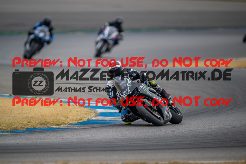 MaZZes-Fotomatrix-20260809-579958 | R1