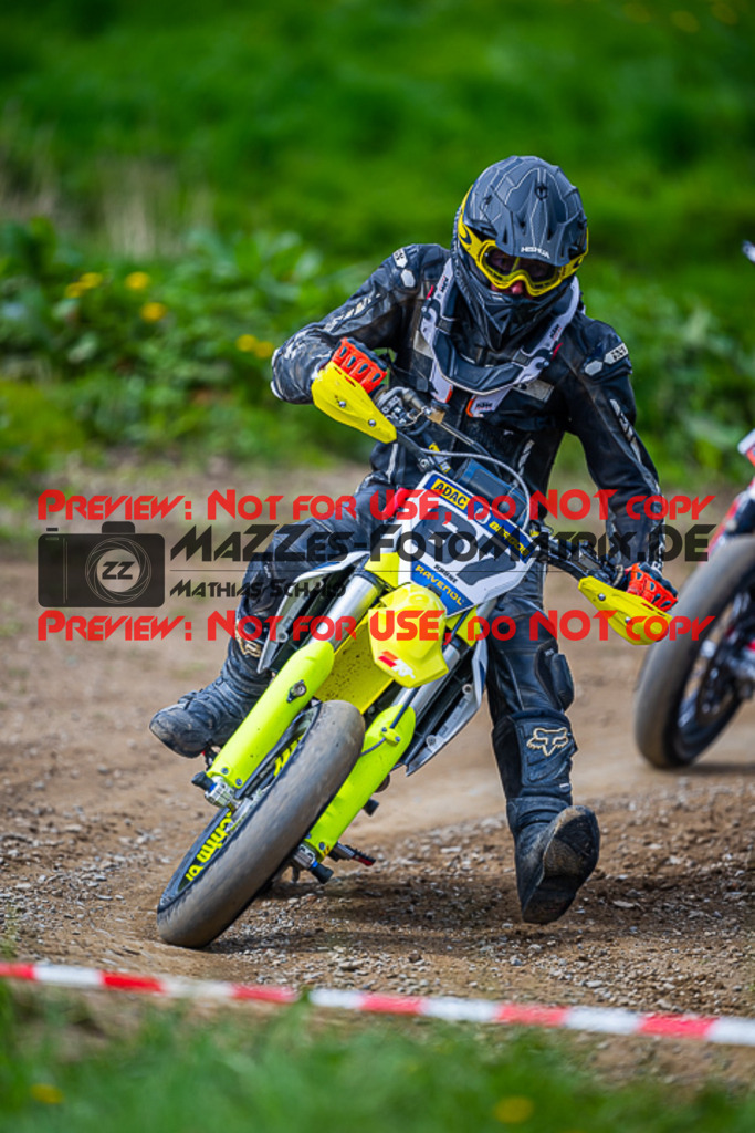 MaZZes_FotoMatrix_230506_2155 | S4