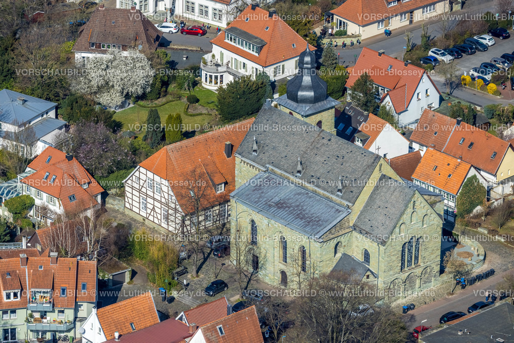 Soest220301401 | Luftbild, evang. Kirche St. Maria zur Höhe - Hohnekirche, Osthofen, Soest, Soester Börde, Nordrhein-Westfalen, Deutschland