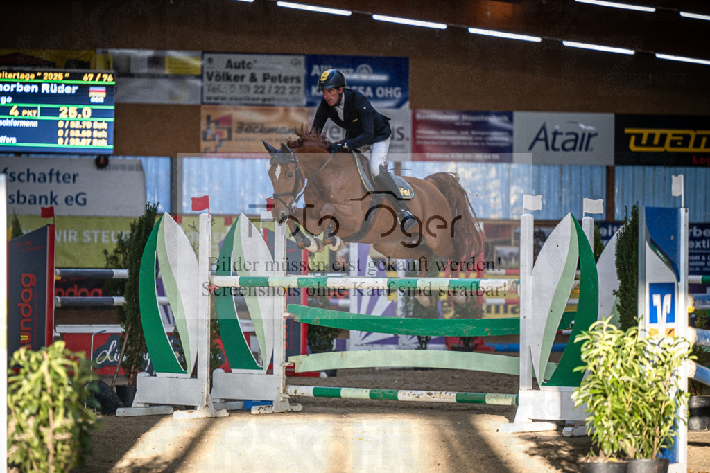 DOS_3699 | Entdecke hochwertige Reitturnierfotos von Foto Oger. Professionell, emotional und authentisch – jetzt Lieblingsmomente im Shop bestellen.Deutschlandweite Turnierfotografie. - Realisiert mit Pictrs.com