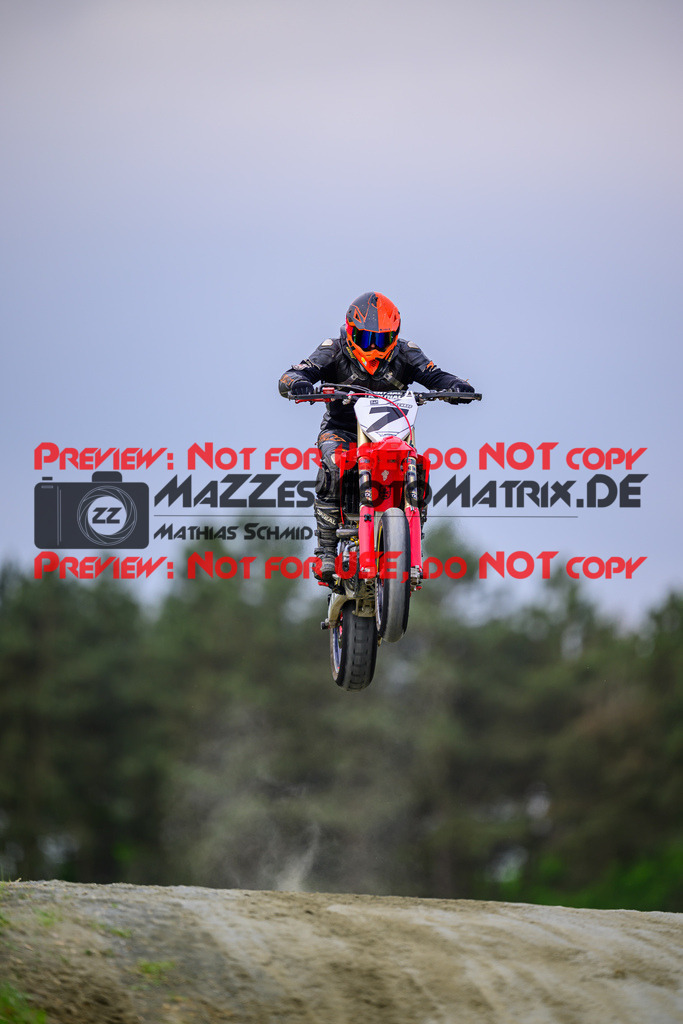 MaZZes_Fotomatrix_20250503_6007705_2639 | S4