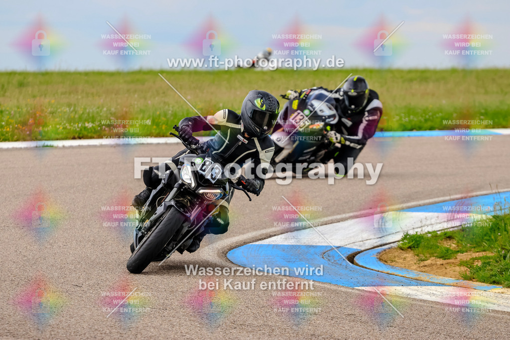 MotoTeam-2097 | Hier findet Ihr Bilder von Touristenfahrten auf der Nürburgring Nordschleife oder von anderen Veranstaltungen die ich besucht habe. Viel Spass beim Durch Schauen 