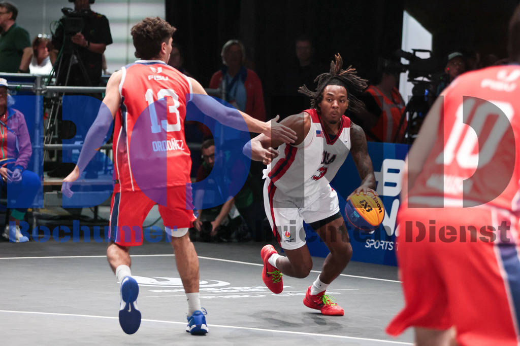 SES_TTG3X320250717-34 | bond - Realisiert mit Pictrs.com