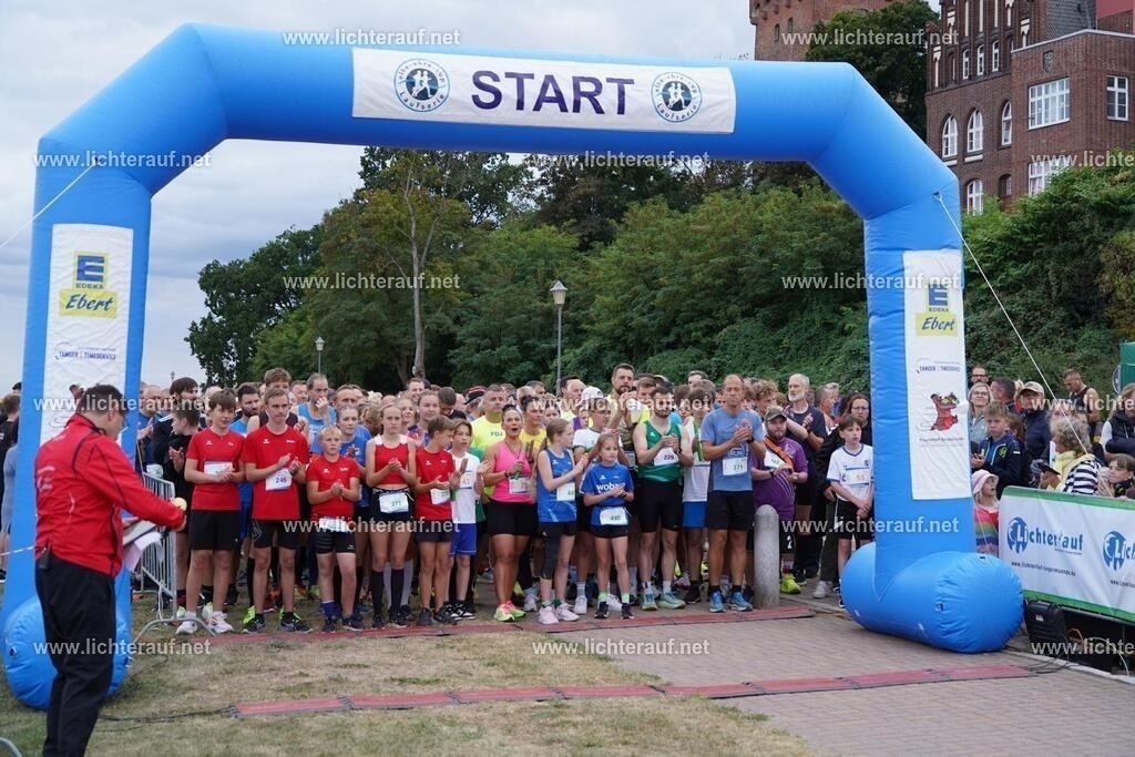 DSC05203 | Lichterlauf  - Realisiert mit Pictrs.com