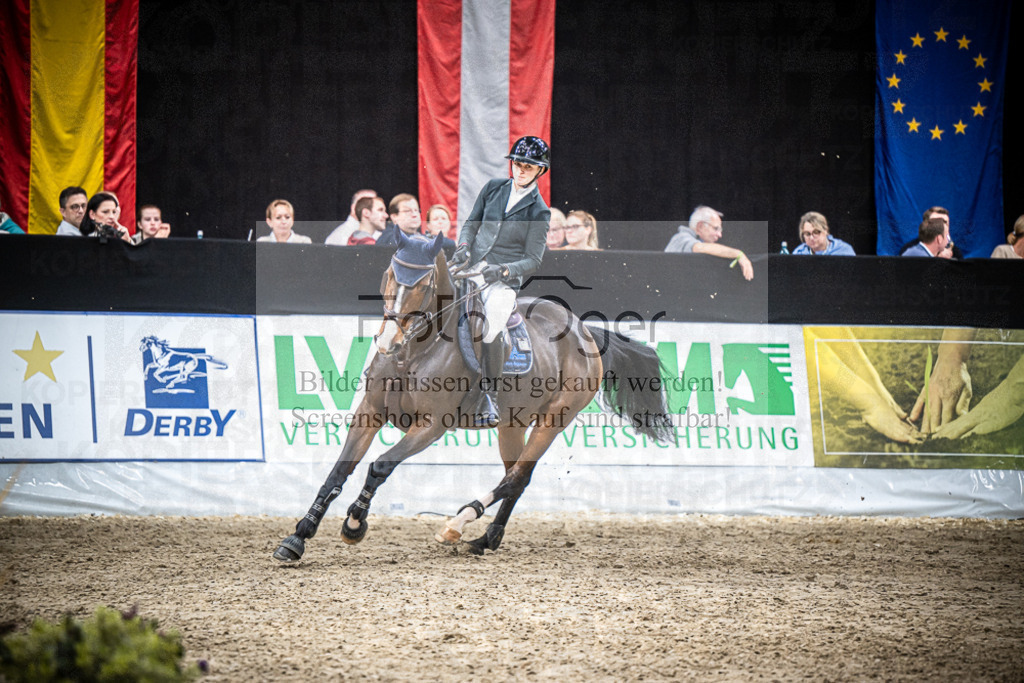 DOS_1751 | Entdecke hochwertige Reitturnierfotos von Foto Oger. Professionell, emotional und authentisch – jetzt Lieblingsmomente im Shop bestellen.Deutschlandweite Turnierfotografie. - Realisiert mit Pictrs.com