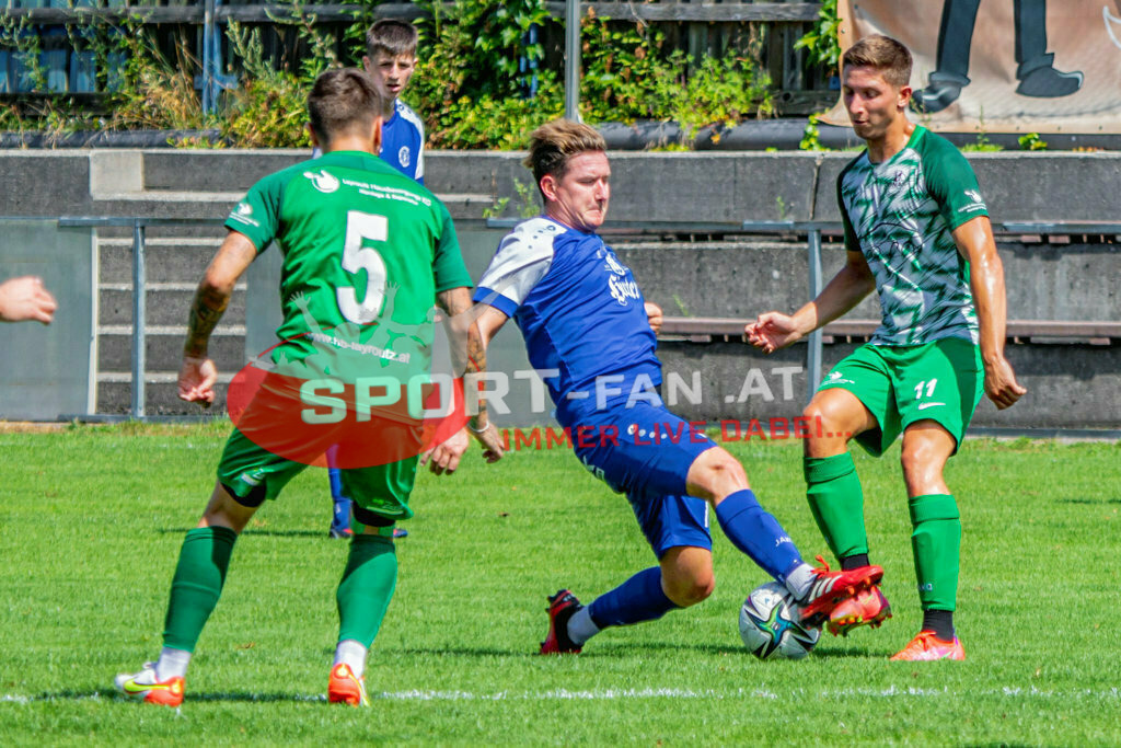ASV Klagenfurt - Donau Klagenfurt | Amer Krcic (SV Donau Klagenfurt #5) Michael Kaiser (ASV Klagenfurt #19) Izidor Kamsek (SV Donau Klagenfurt #11) ; ASV Klagenfurt - Donau Klagenfurt am 31.07.2022 in Klagenfurt
(ASV Platz Annabichl), AUSTRIA, (Photo by Ernst Krawagner sport-fan.at) - Realisiert mit Pictrs.com
