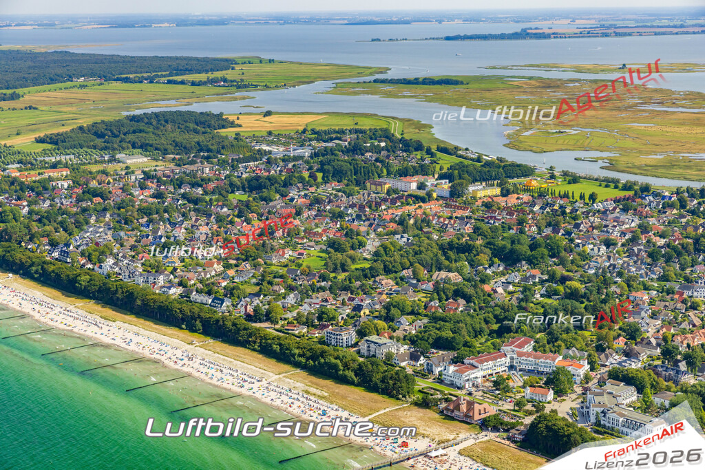 Neue Luftbildaufnahme der Stadt Zingst - Das Luftbild wurde 2025 vom UL-Flugzeug heraus erstellt ( keine Drohnenaufnahme ) - Hochauflösende Luftaufnahme - für Wandbilder und großformatige Ausdrucke geeignet. Das besondere Geschenk!Hier alle&nbsp;Infos zur Lizenzierung der LuftaufnahmeWir fliegen auch dieses Jahr wieder in Ihre Region um Luftbilder zu erstellen.- Luftbild anfragen