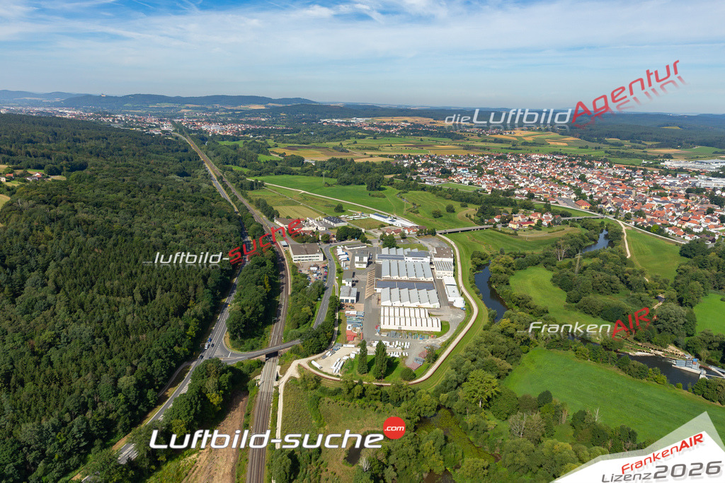 Das Luftbild der Stadt Michelau im Oberfranken wurde 2021 vom Flugzeug heraus erstellt (keine Drohne) Aufnahmehöhe ca.450 Meter- hohe Bildauflösung und Druck-Qualität garantiert!