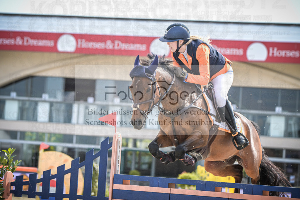 DOS_0217 | Entdecke hochwertige Reitturnierfotos von Foto Oger. Professionell, emotional und authentisch – jetzt Lieblingsmomente im Shop bestellen.Deutschlandweite Turnierfotografie. - Realisiert mit Pictrs.com