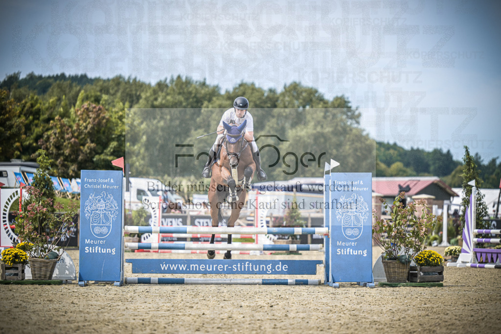 DOS_4093 | Entdecke hochwertige Reitturnierfotos von Foto Oger. Professionell, emotional und authentisch – jetzt Lieblingsmomente im Shop bestellen.Deutschlandweite Turnierfotografie. - Realisiert mit Pictrs.com