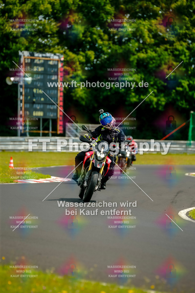 VBK-4767 | Hier findet Ihr Bilder von Touristenfahrten auf der Nürburgring Nordschleife oder von anderen Veranstaltungen die ich besucht habe. Viel Spass beim Durch Schauen 