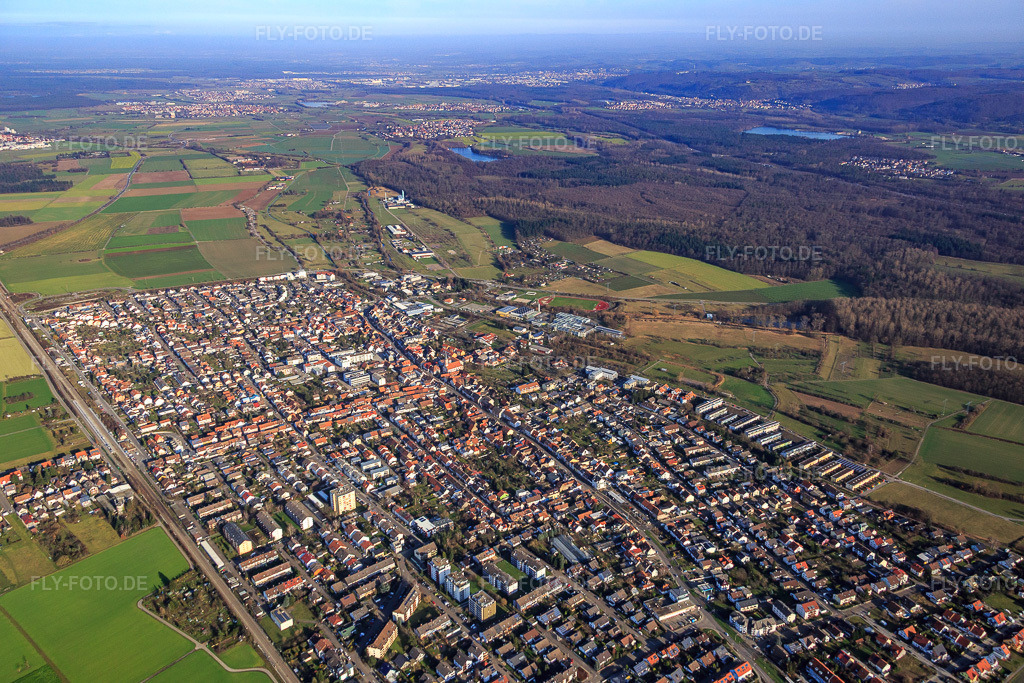Luftbild: Ortsansicht von Südwesten im Ortsteil Blankenloch in Stutensee im Bundesland Baden-Württemberg in Deutschland. Foto: IMG_085300.jpg vom 19.12.2015 durch Werner Riehm/FLY-FOTO.de