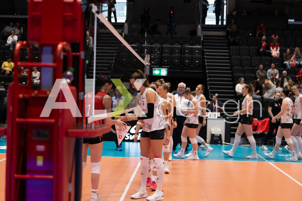 Georgia v Switzerland - CEV European League Women | KRIENS, SWITZERLAND - JUNE 12: SAMIRA SULSER of Switzerland and MARIAM GAPRINDASHVILI of Georgia during the CEV European League match between Georgia and Switzerland at Pilatus Arena on June 12, 2026 in Kriens, Switzerland. - Realisiert mit Pictrs.com