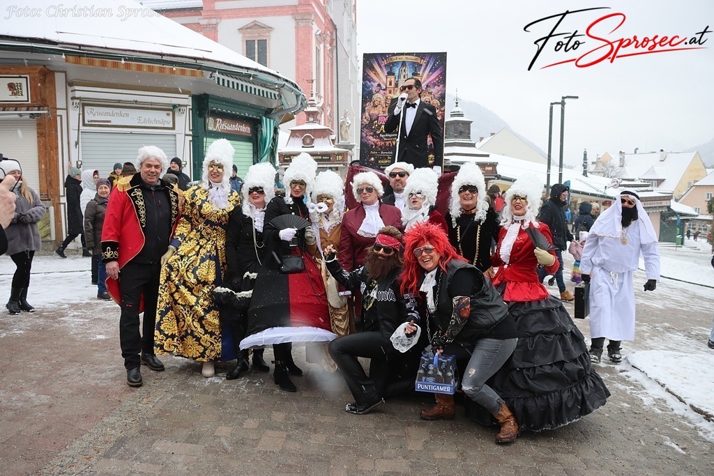 fasching2026-mariazell (66) | Mit meiner Kamera halte ich besondere Augenblicke, faszinierende Landschaften und interessante Details fest. Dabei entstehen ganz unterschiedliche Aufnahmen – von stimmungsvollen Landschaftsfotografien und beeindruckenden Drohnenaufnahmen über Pressefotos - Realisiert mit Pictrs.com