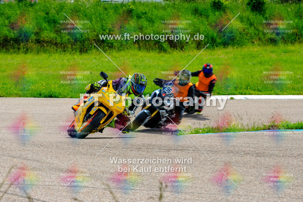 MotoTeam-9932 | Hier findet Ihr Bilder von Touristenfahrten auf der Nürburgring Nordschleife oder von anderen Veranstaltungen die ich besucht habe. Viel Spass beim Durch Schauen 