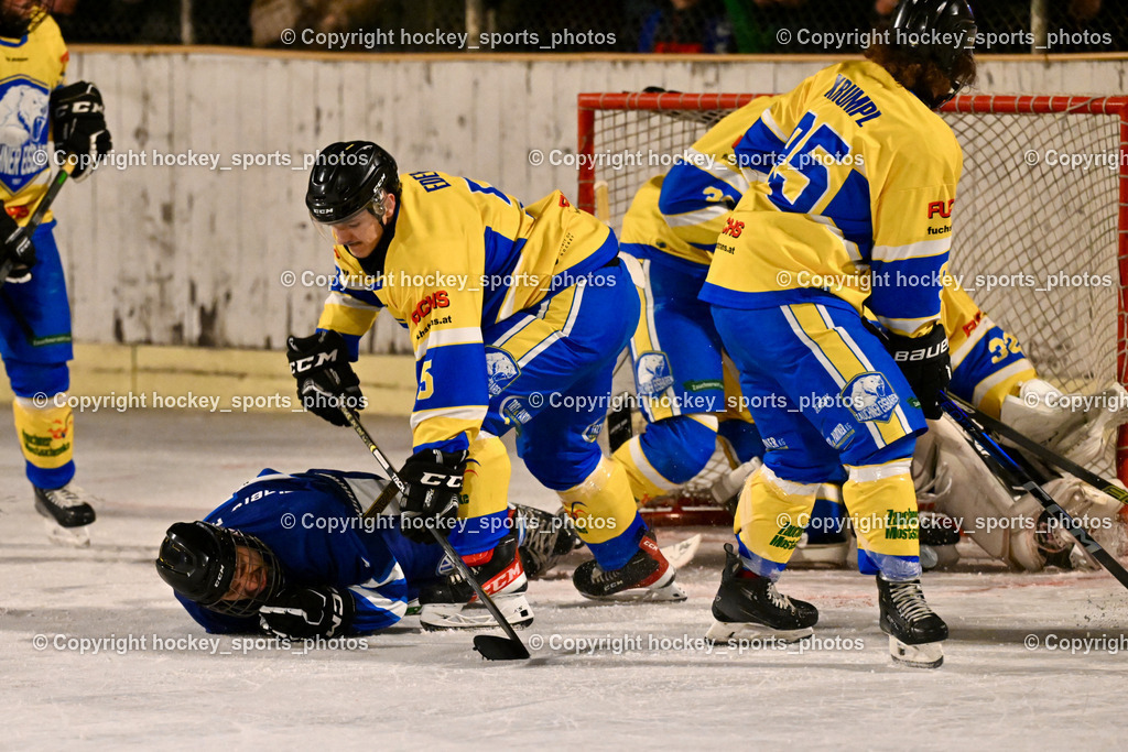 ELV Zauchen vs. EC Tigers Paternion  | #5 Eder Manfred ELV Zauchen, #95 Krumpl Kevin ELV Zauchen, ELV Zauchen vs. EC Tigers Paternion , ELV Zauchen vs. EC Tigers Paternion  am 02.01.2025 in Eisoval Zauchen (Stadthalle Villach), Austria, (Photo by Bernd Stefan)