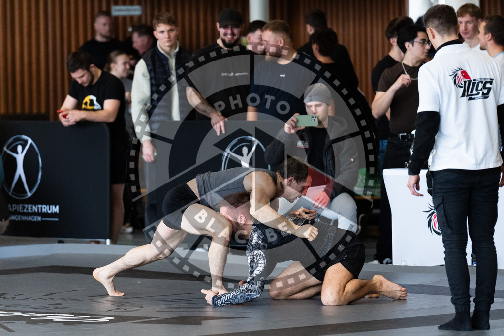 20251129PBB6667 | Fighters compete during the luta livre competition ILLCS XI winter edition on November 29, 2025 in Hannover, Germany.