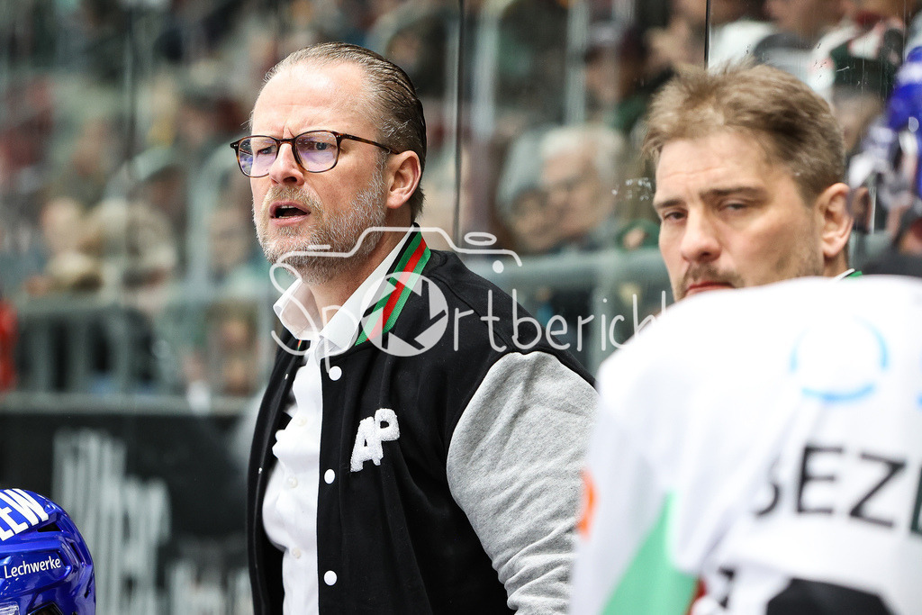 Augsburger Panther - Nürnberg ICE Tigers | Panhter Trainer Christof KREUTZER in Aktion / Freisteller / Einzelfoto / DEL Retro Spiel