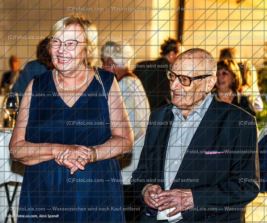 _ALP3336_Eroeffnungskonzert_Empfang | XLI. CHOPIN-Festival - Prälatensaal, Fr 15. Aug. 2025, nach dem Eröffnungskonzert mit den KünstlerInnen des Festivals, Ehrengästen und Chopin-Team.