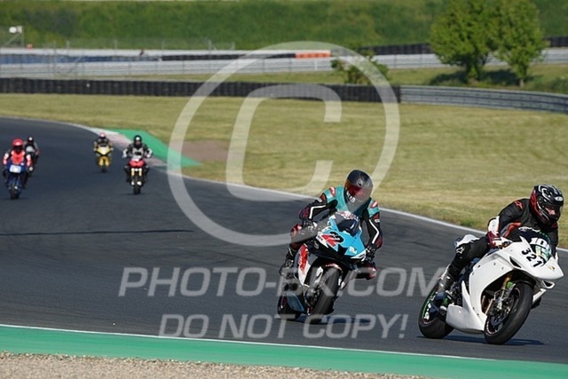 2025_05_13_PBK_21890 | Sportfotografie; SlowMotion; Video; Rennstrecke; Hafeneger; Speer; Racing; RSE; BMW; CBO; Trackday; Motorsportarena; Hockenheimring; Brno; Most; Barcelona; Valencia