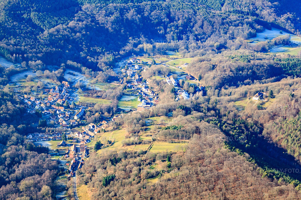 Aerial view: Ecolieu Langenberg Alsace in the district Sankt Germanshof in Wissembourg in the state Bas-Rhin, France. – Photo: IMG_48390.jpg taken on 12/11/2011 by Werner Riehm/FLY-FOTO.com – Resolution of the original: 4752 x 3168 px – Ecolieu Langenberg