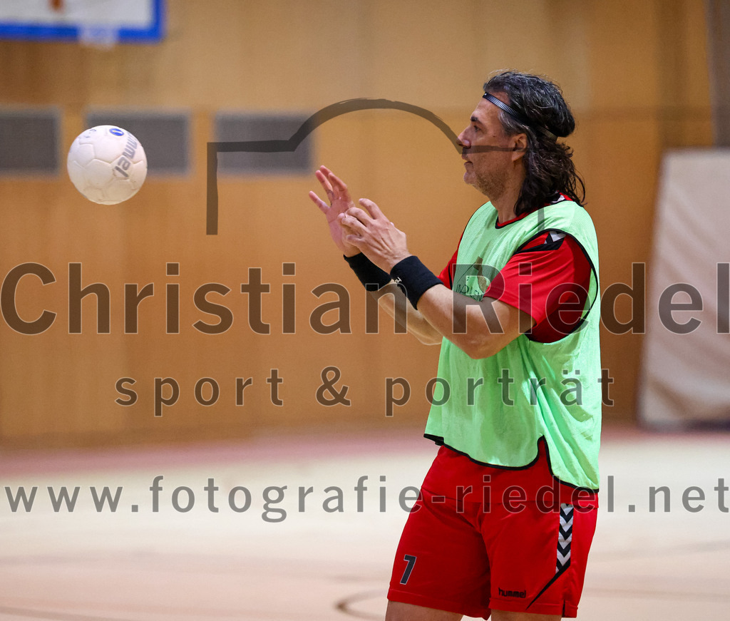 2022-10-01_063_SpVgg_Altenerding_II_gegen_TSV_Taufkirchen-Vils | Erding, Deutschland, 01.10.2022:
Handball, Bezirksklasse Männer 2022 / 2023, 1. Spieltag, SpVgg Altenerding II gegen TSV Taufkirchen/Vils, Endergebnis: 21:32

Ikonomou Apostolos (SpVgg Altenerding, #7)

Foto: Christian Riedel / fotografie-riedel.net
