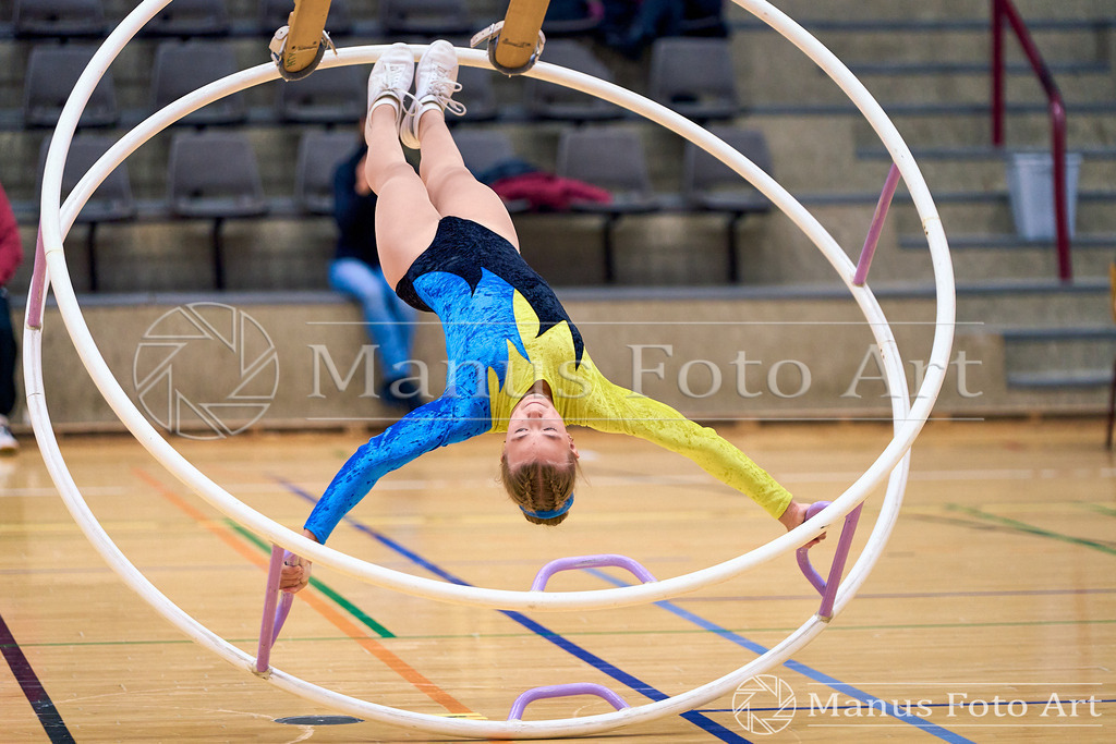 2024-11-09-4-D-DSC02270 | Professionelle Sportfotografie in Hamburg, Schleswig-Holstein und Niedersachsen – spezialisiert auf Rhönrad, Geräteturnen, Leistungsturnen und rhythmische Sportgymnastik. Bundesweite Begleitung von Rhönrad-Events. Jetzt Sport-Fotos - Realisiert mit Pictrs.com