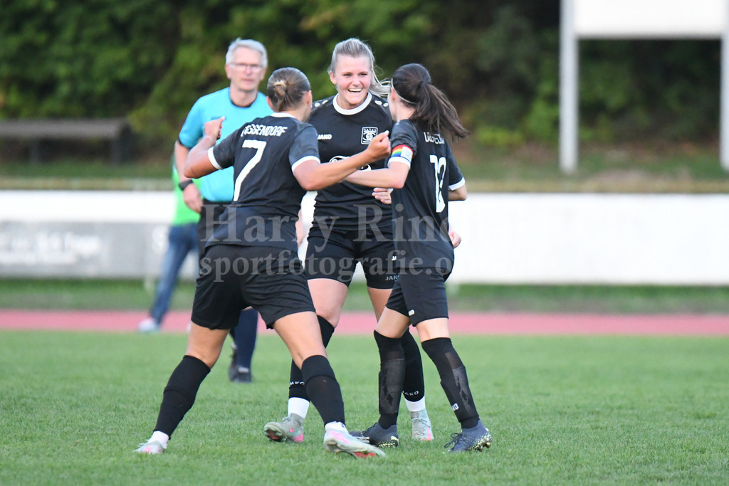 SpVgg GW Damen : SC AufhausenSpVgg GW Deggendorf : TSV Karpfham | Ha-Ri; Sportfotografie Ha-Ri; Sporfotografie Harry Rindler; Sport Deggendorf; Sportbilder Deggendorf; Sportfotos Deggendorf; Sportfotos Niederbayern; Sportbilder Niederbayern; Amateursport Niederbayern; Bayern;  - Realisiert mit Pictrs.com