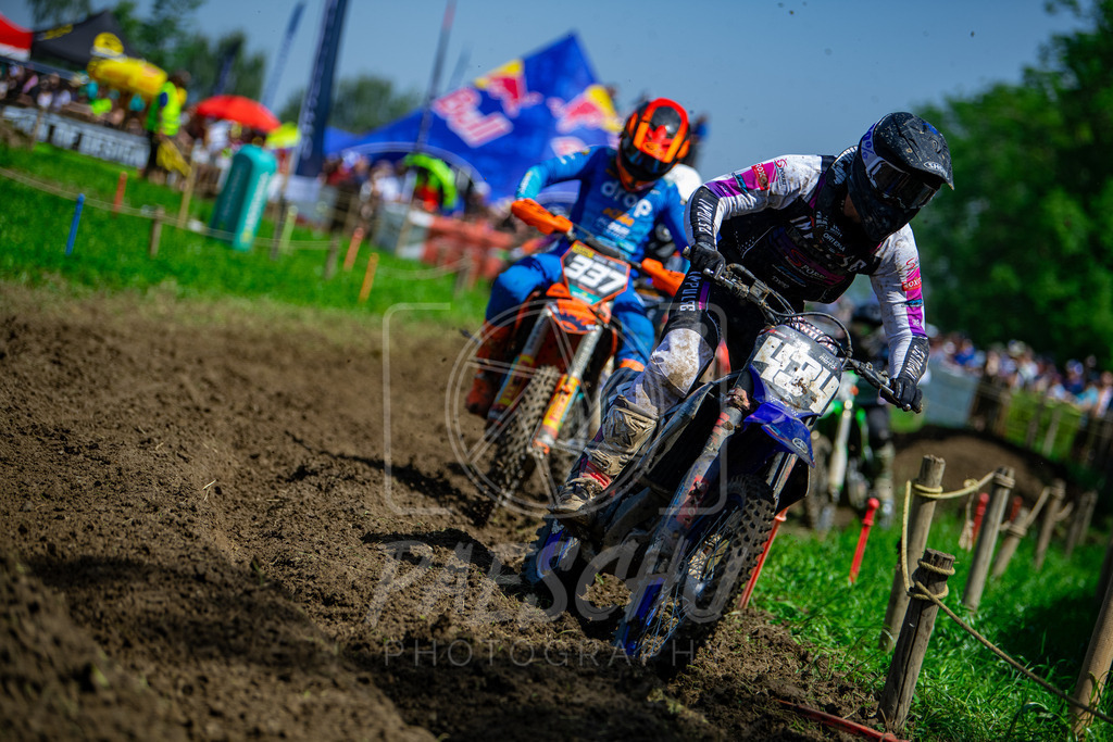 MX 2 (326) | Paeschuphoto Shop - Wer nicht sucht der auch nicht findet.Ob Motocrossbilder oder von einem besuchtem Spiel, Hauptsache Action. - Realisiert mit Pictrs.com