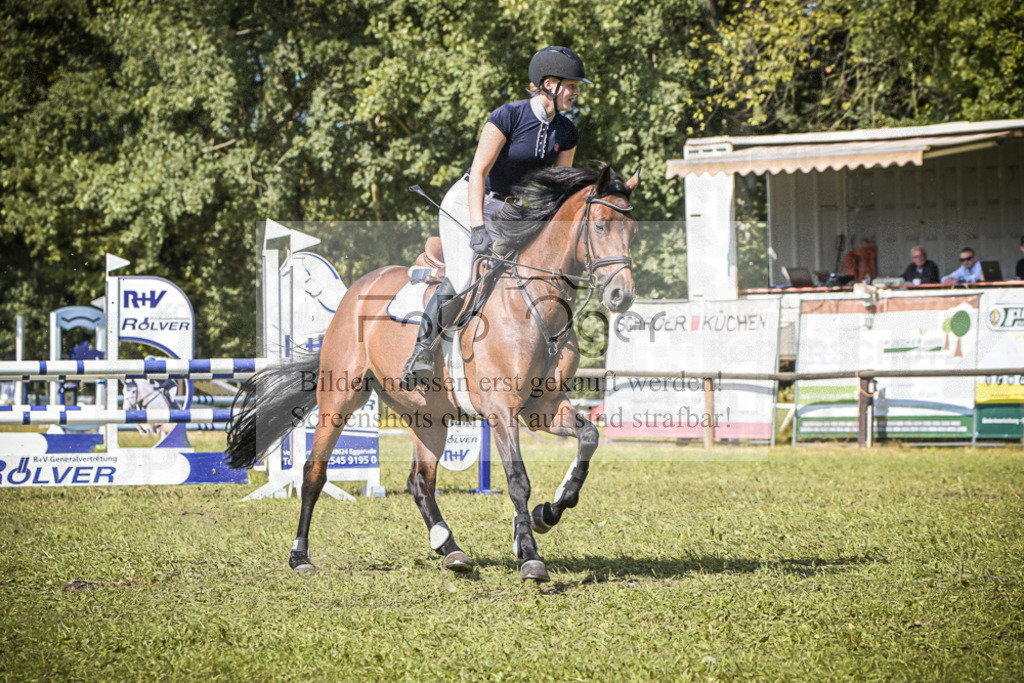 DOS_0425 | Entdecke hochwertige Reitturnierfotos von Foto Oger. Professionell, emotional und authentisch – jetzt Lieblingsmomente im Shop bestellen.Deutschlandweite Turnierfotografie. - Realisiert mit Pictrs.com