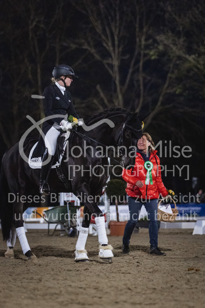 230429_Dressurfestival_S-Kür-372 | Deine schönsten Turniermomente als professionelle Fotos! Entdecke hochwertige Pferdesport-Fotografie im Online-Shop. Jetzt Fotos finden & bestellen!