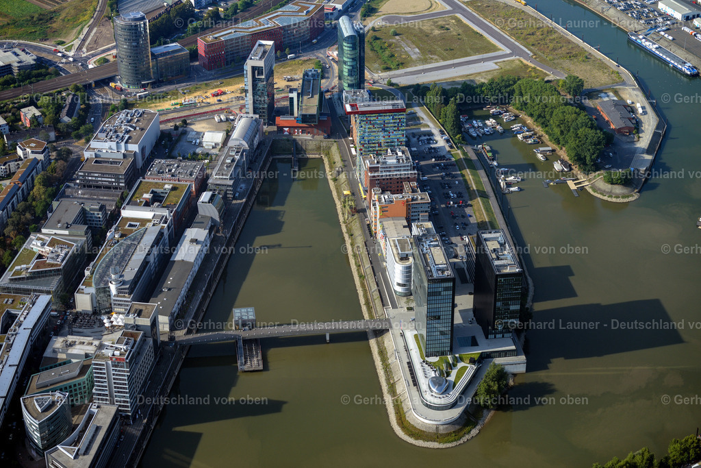 3293429 | Düsseldorf-Hafen, Medienhafen Düsseldorf, ist ein Stadtteil der durch Industrie, Logistik, Gewerbe und Büronutzung geprägt ist