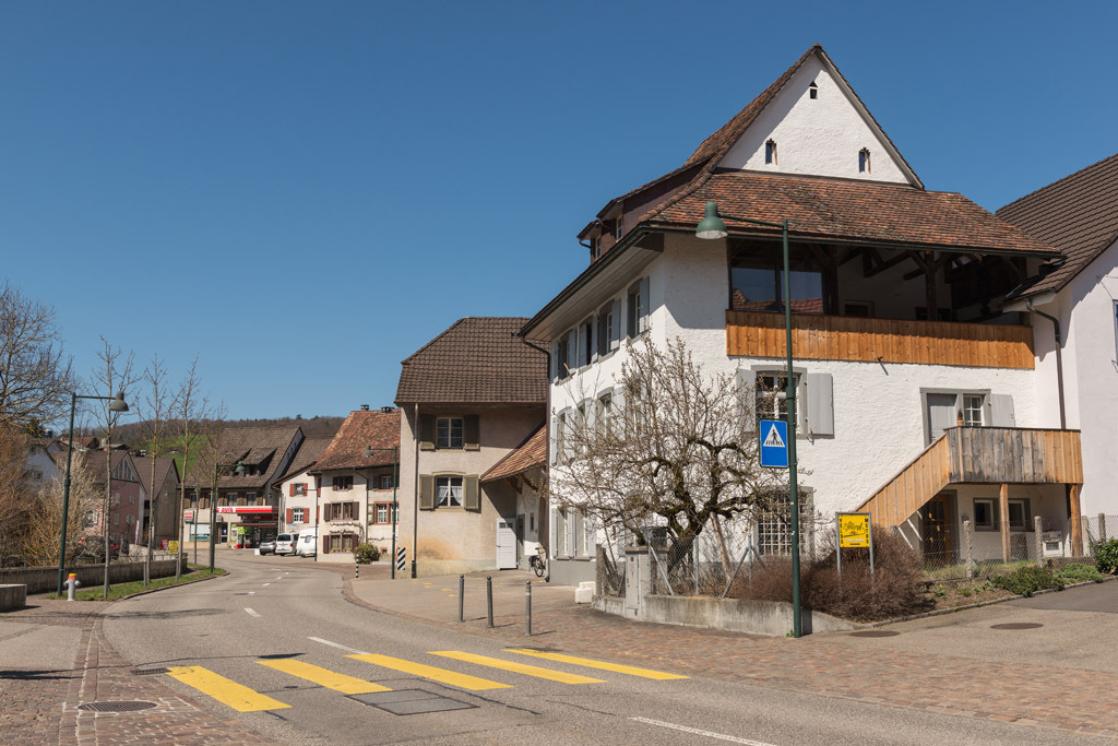 Im Mitteldorf | in Ziefen, Baselland, Schweiz. - Realisiert mit Pictrs.com