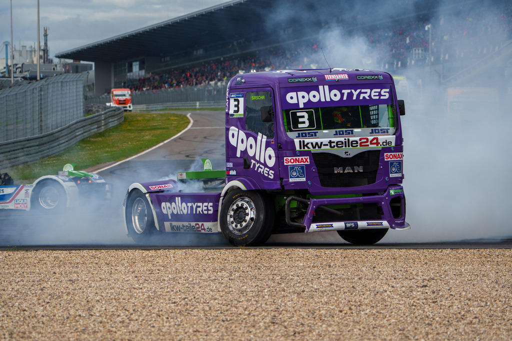 A7407153 | 13.07.2024 Goodyear FIA European Truck Racing Championship (ETRC) NürburgringBild: #3 Sascha Lenz (DE)  mit seinem MAN beim Donuts drehen nach dem Zieleinlauf. - Realisiert mit Pictrs.com