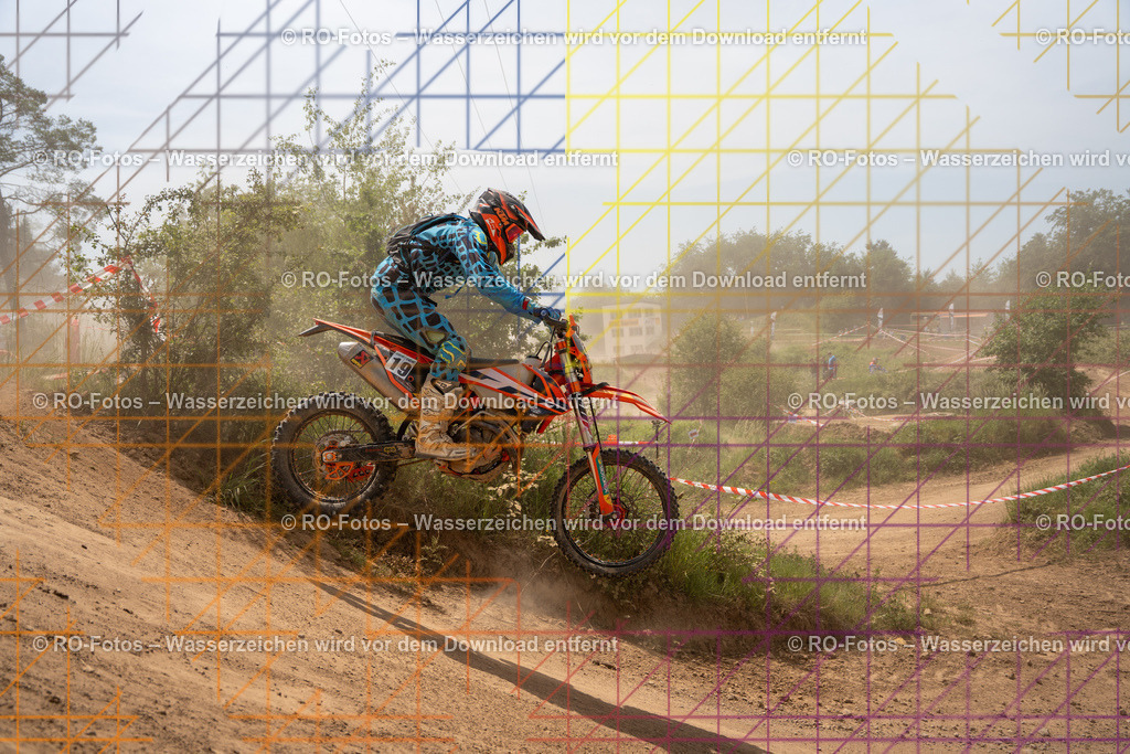 Niederwürzbach 2 Lauf-574 | Sportfotografie von RO-Fotos: Motorsport, Motocross, Enduro, Laufveranstaltungen und Triathlon. Professionelle Fotos von Sportlern und Events. - Realisiert mit Pictrs.com